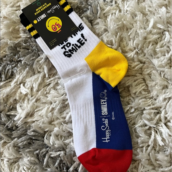 Happy Socks x Smiley Face Collab 6 pairs of socks 🧦 - Picture 2 of 3